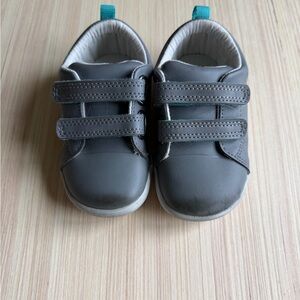 Ten Little Everyday Original in Steel Gray. Size 7.